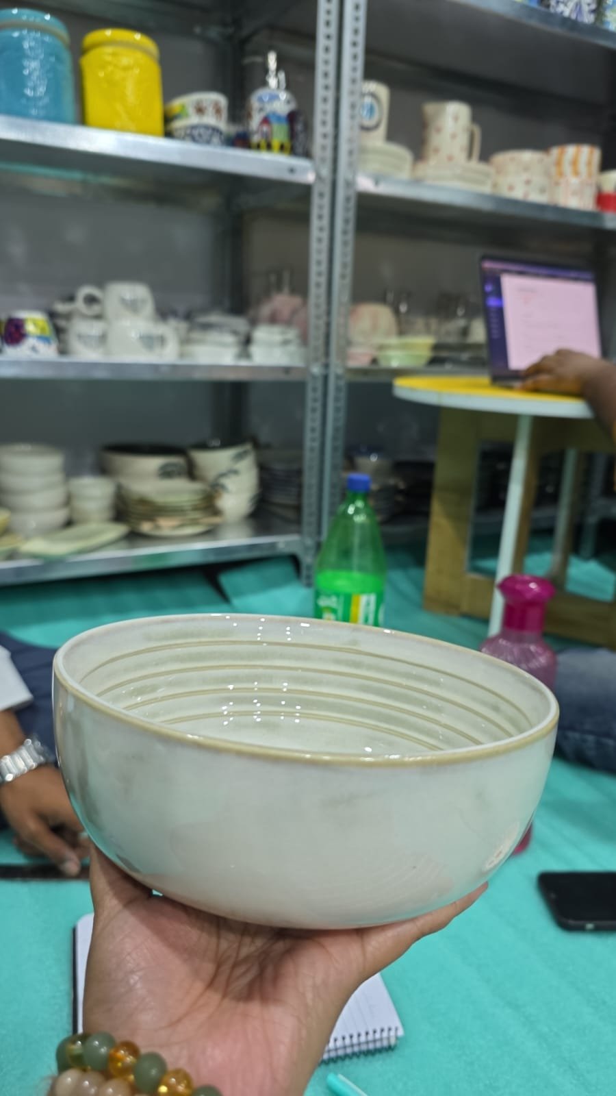 Aura Alabaster Ribbed Bowl (18 cm)