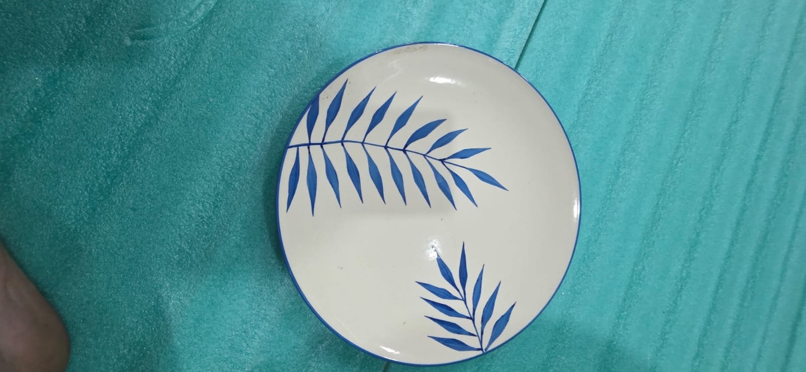 Nila Palm Hand-Painted Ceramic Dinner Plate