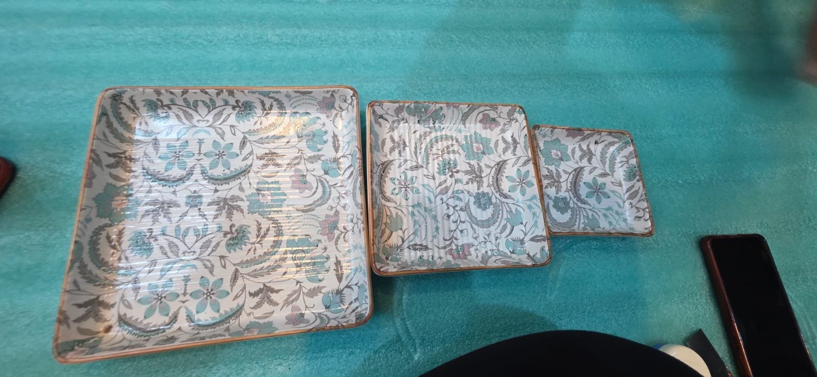 "Gardenia" Ceramic Square Platter Set (Nesting Trio)