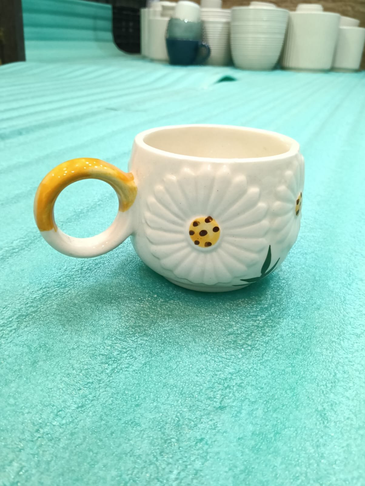 Embossed Daisy Artisan Mug