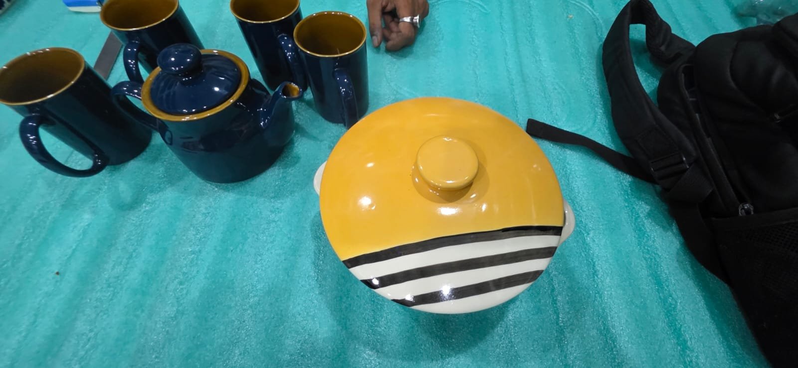 "Solar Stripe" Covered Serving Casserole